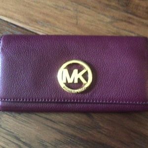Michael Kors Carryall Leather Burgundy Flap Wallet
